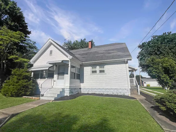 $232,000 | 109 North Walnut Street, Huntingburg, IN 47542