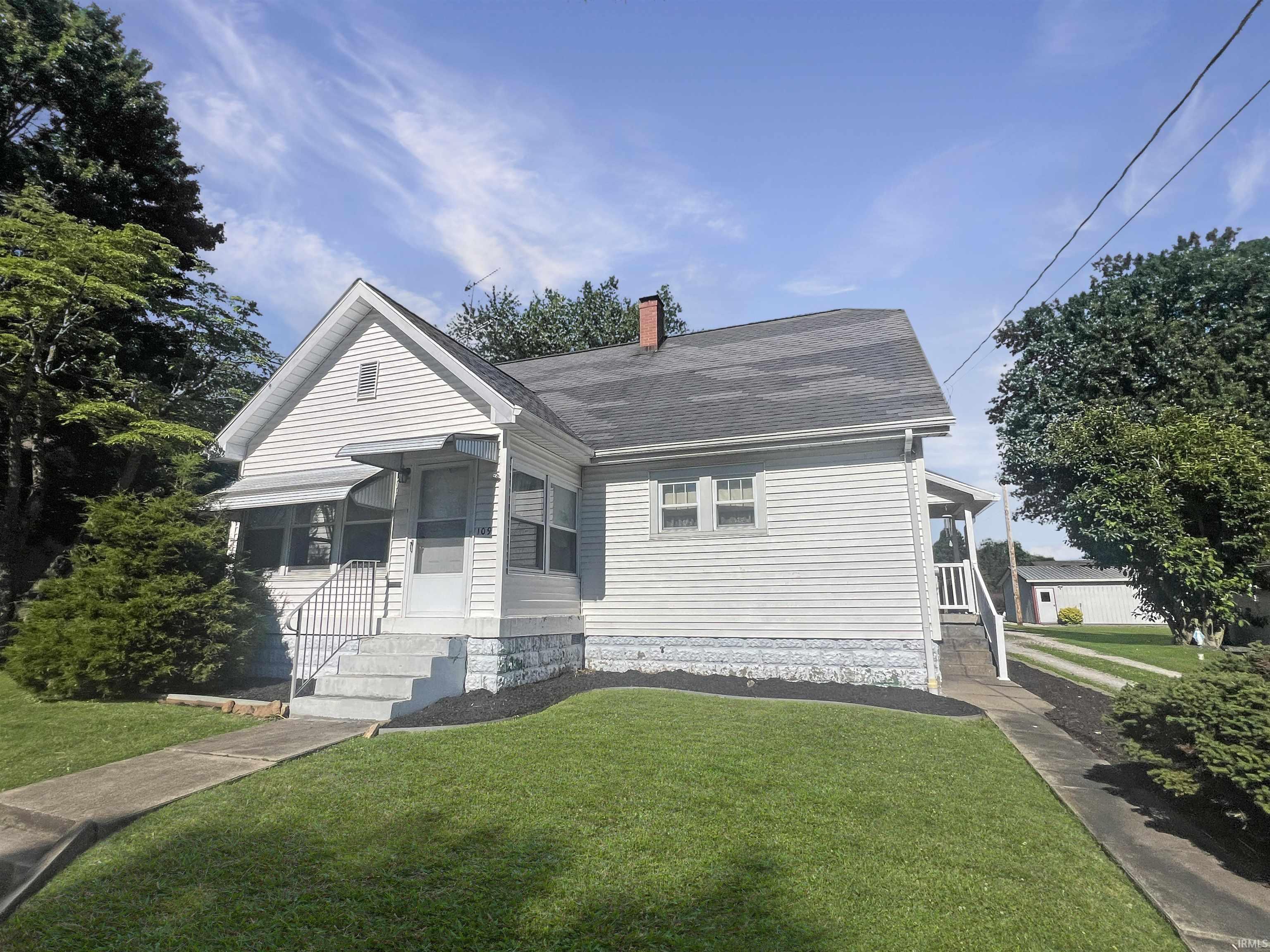 109 North Walnut Street Huntingburg, IN 47542 - Photo 1 of 31