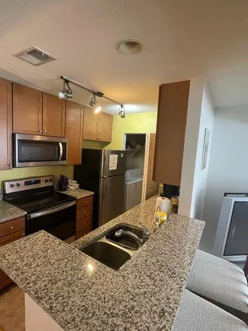 $2,450 | 276 Alexandra Drive, Unit 13, Mount Pleasant, SC 29464