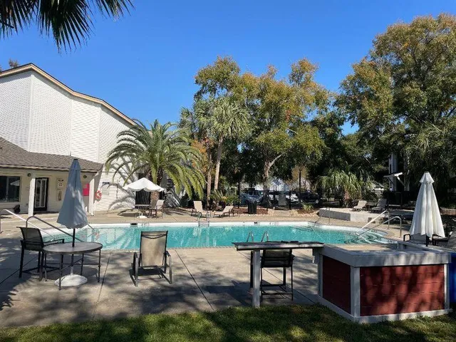 $2,450 | 276 Alexandra Drive, Unit 13, Mount Pleasant, SC 29464