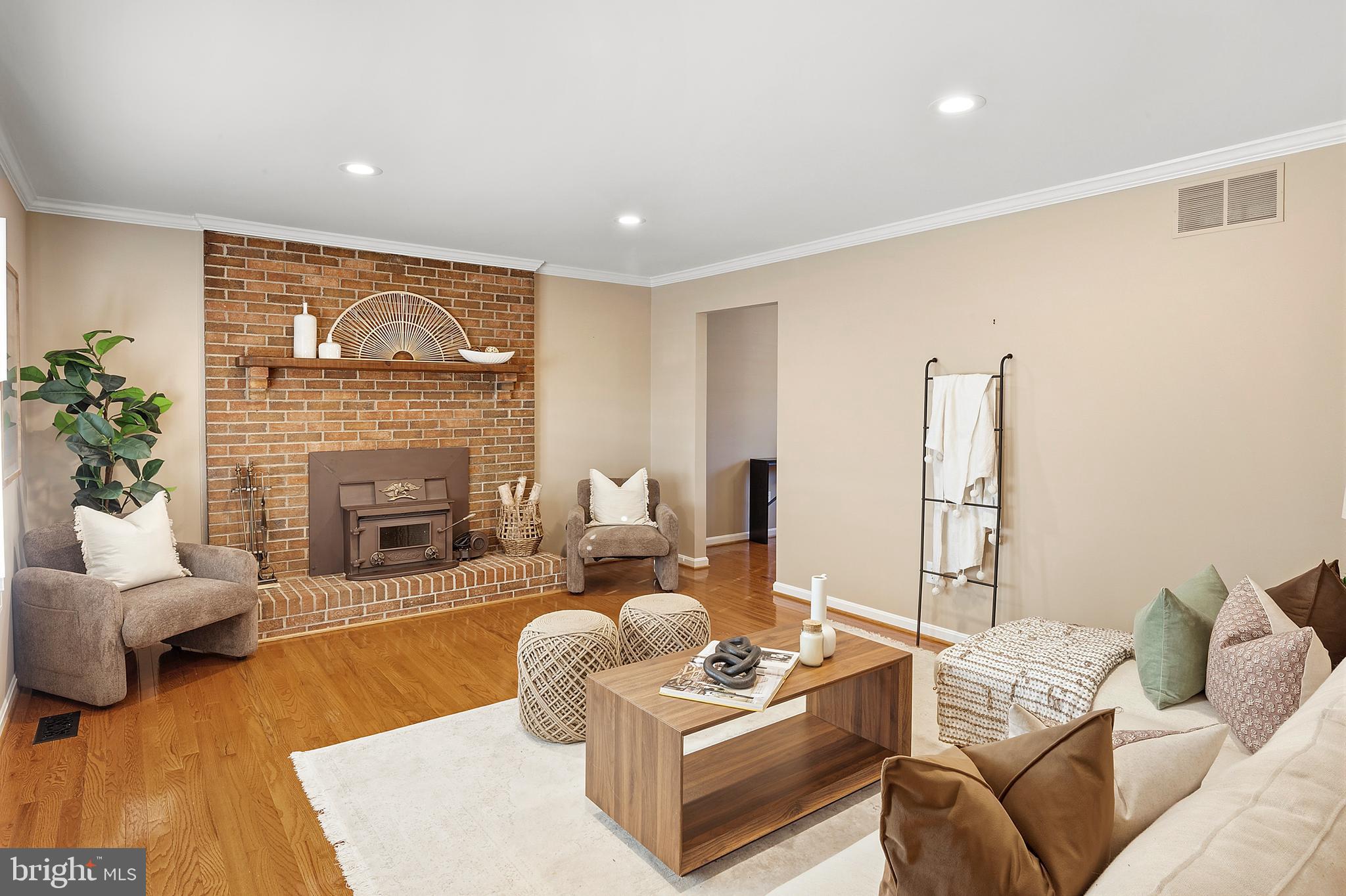 8391 WB&A Road Severn, MD 21144 - Photo 9 of 48 Living Room (alt view)