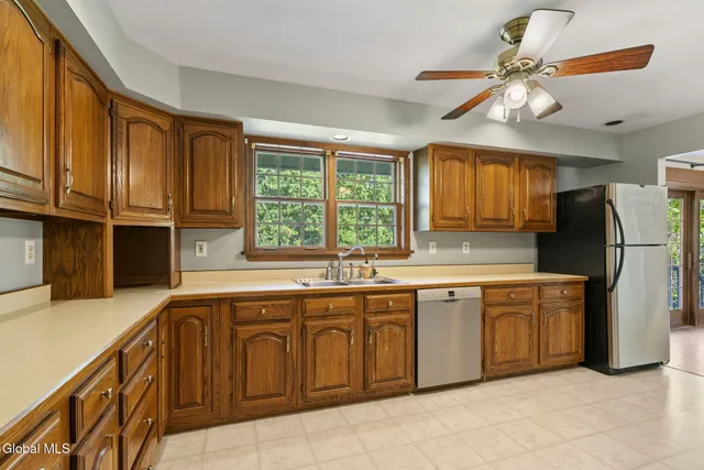 $499,900 | 5 Mara Drive, North Greenbush, NY 12144