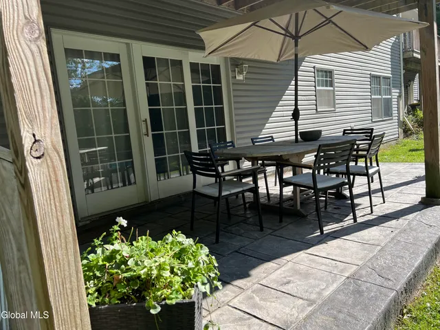 $499,900 | 5 Mara Drive, North Greenbush, NY 12144