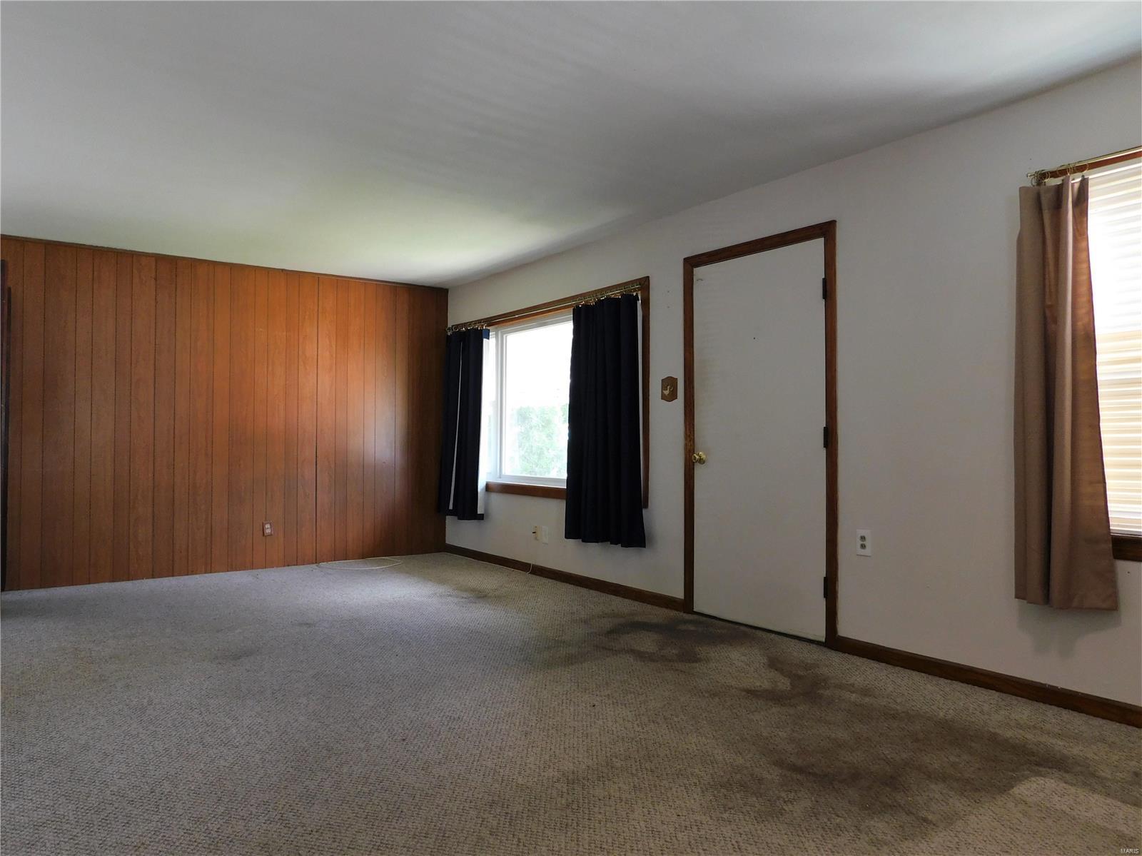 108 Graham Road Florissant, MO 63031 - Photo 2 of 23 Gallery Image 2