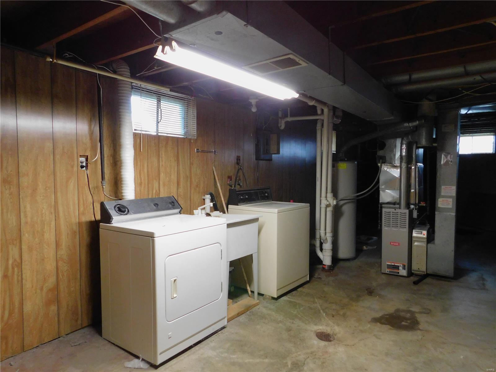108 Graham Road Florissant, MO 63031 - Photo 20 of 23 Gallery Image 20