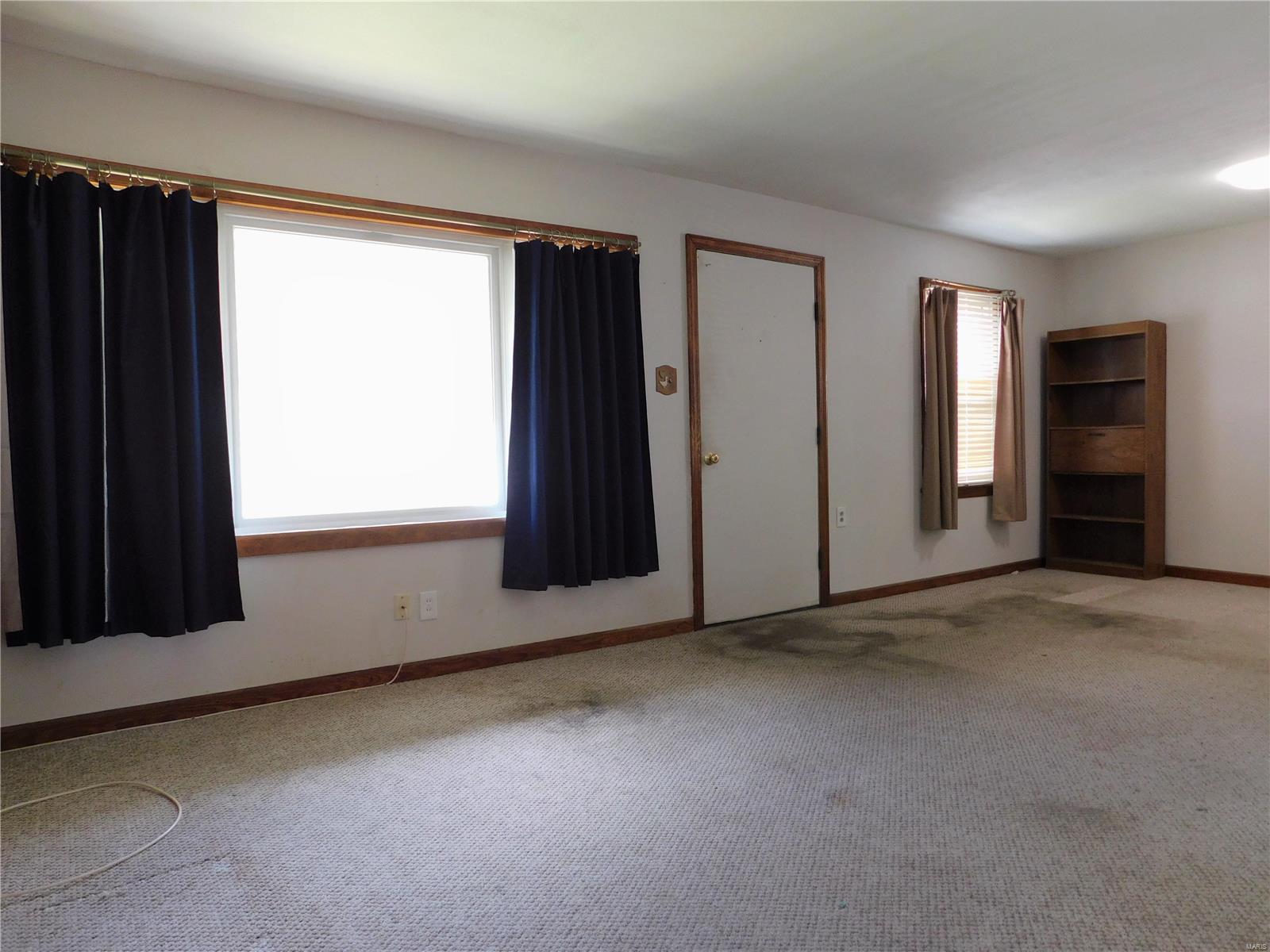 108 Graham Road Florissant, MO 63031 - Photo 3 of 23 Gallery Image 3