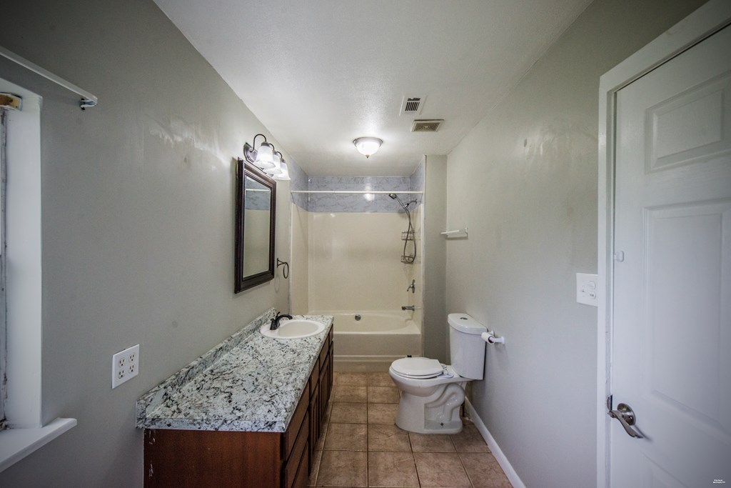 2143 Omussee Road Dothan, AL 36303 - Photo 16 of 39 Gallery Image 16