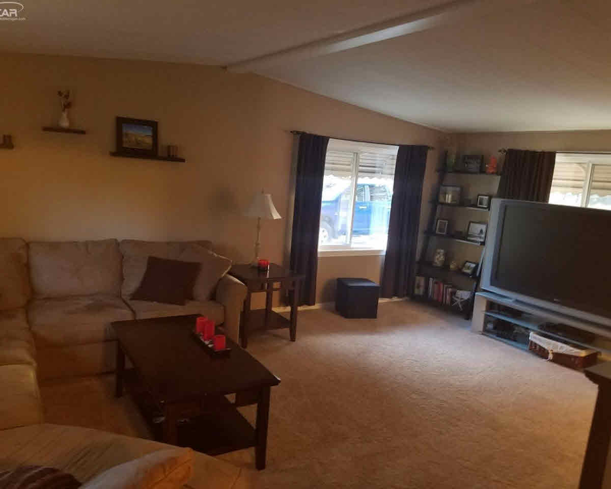 8453 Vassar Road Millington, MI 48746 - Photo 13 of 18 21231100-12.JPG