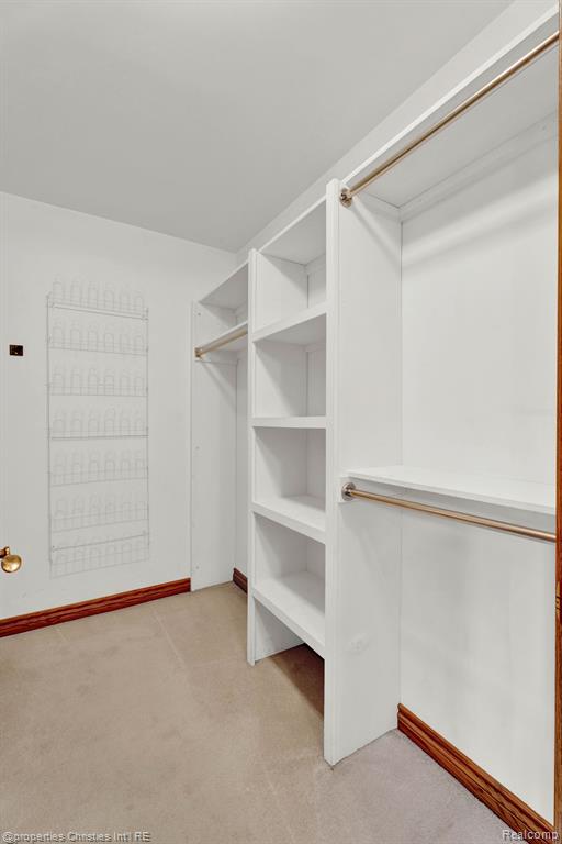 2160 Reagan Drive Rochester Hills, MI 48309 - Photo 25 of 60