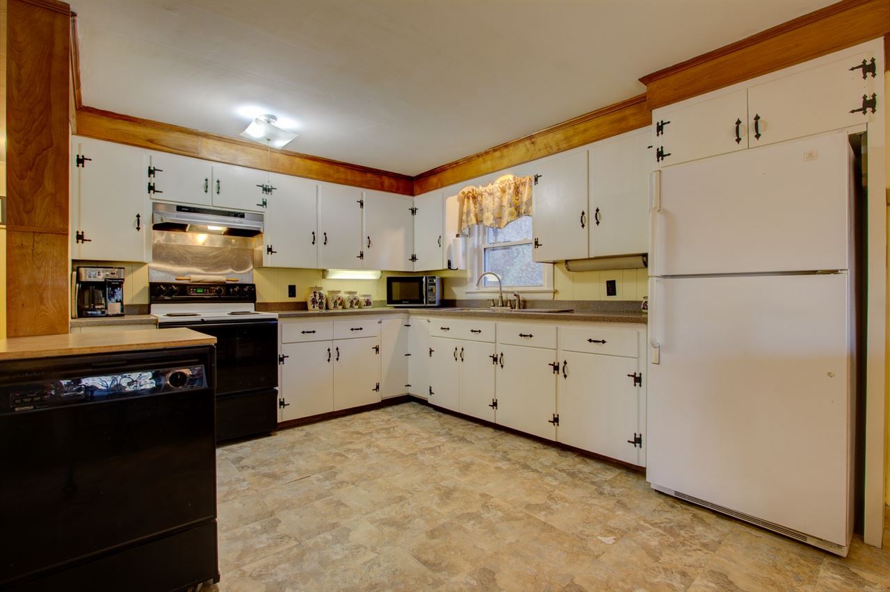 54 Dry Hill Road Rochester, NH 03867 - Photo 6 of 22