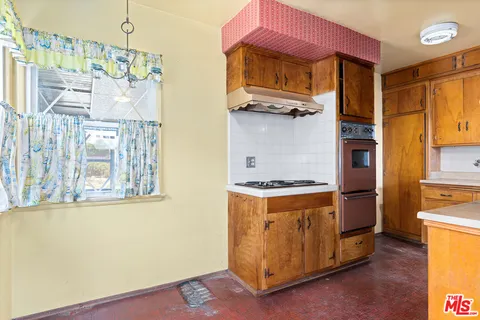 $849,000 | 6214 Oak Crest Way, Los Angeles, CA 90042