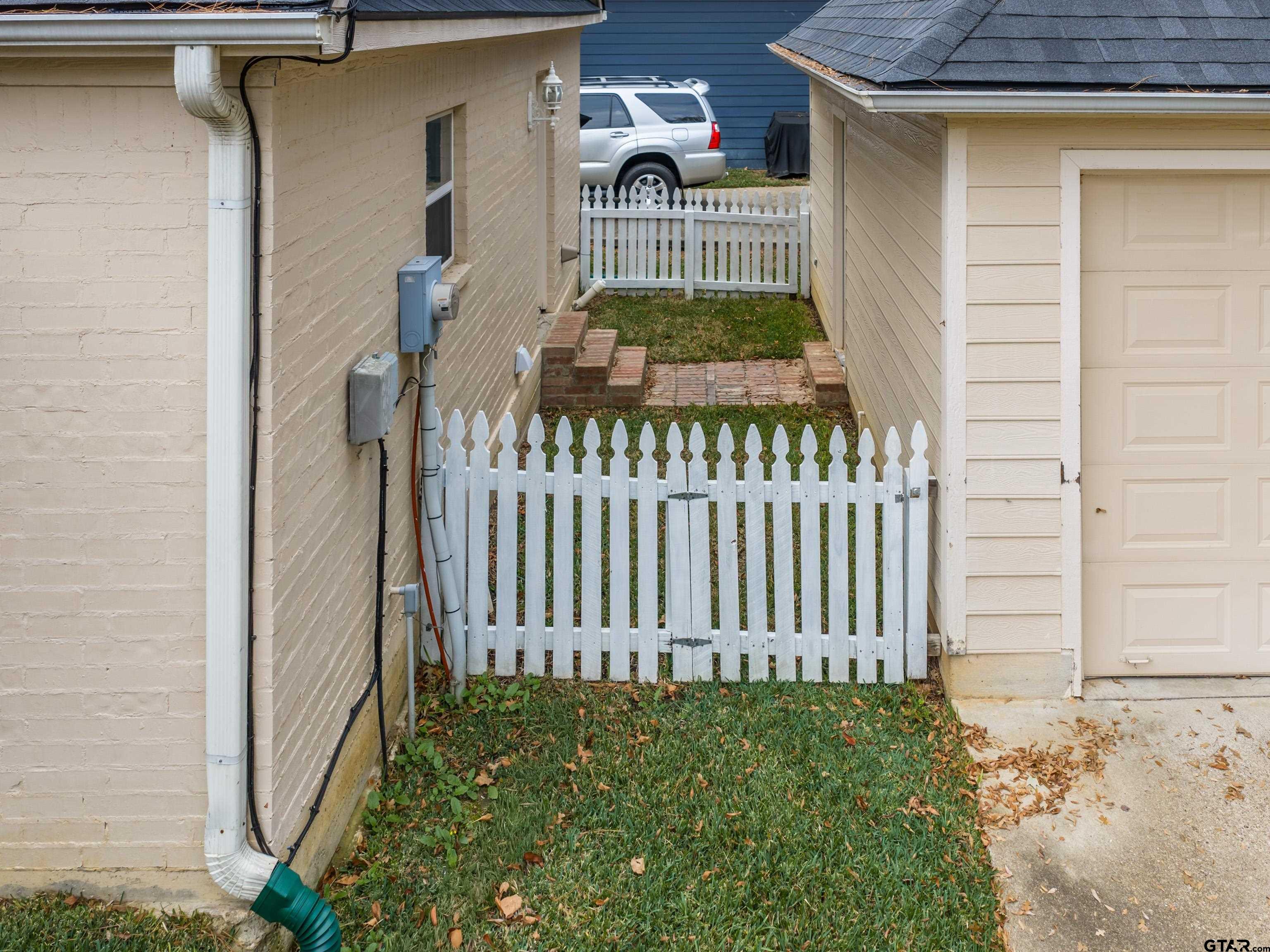 3950 Hanover Place Tyler, TX 75701 - Photo 36 of 44 a front view of a house