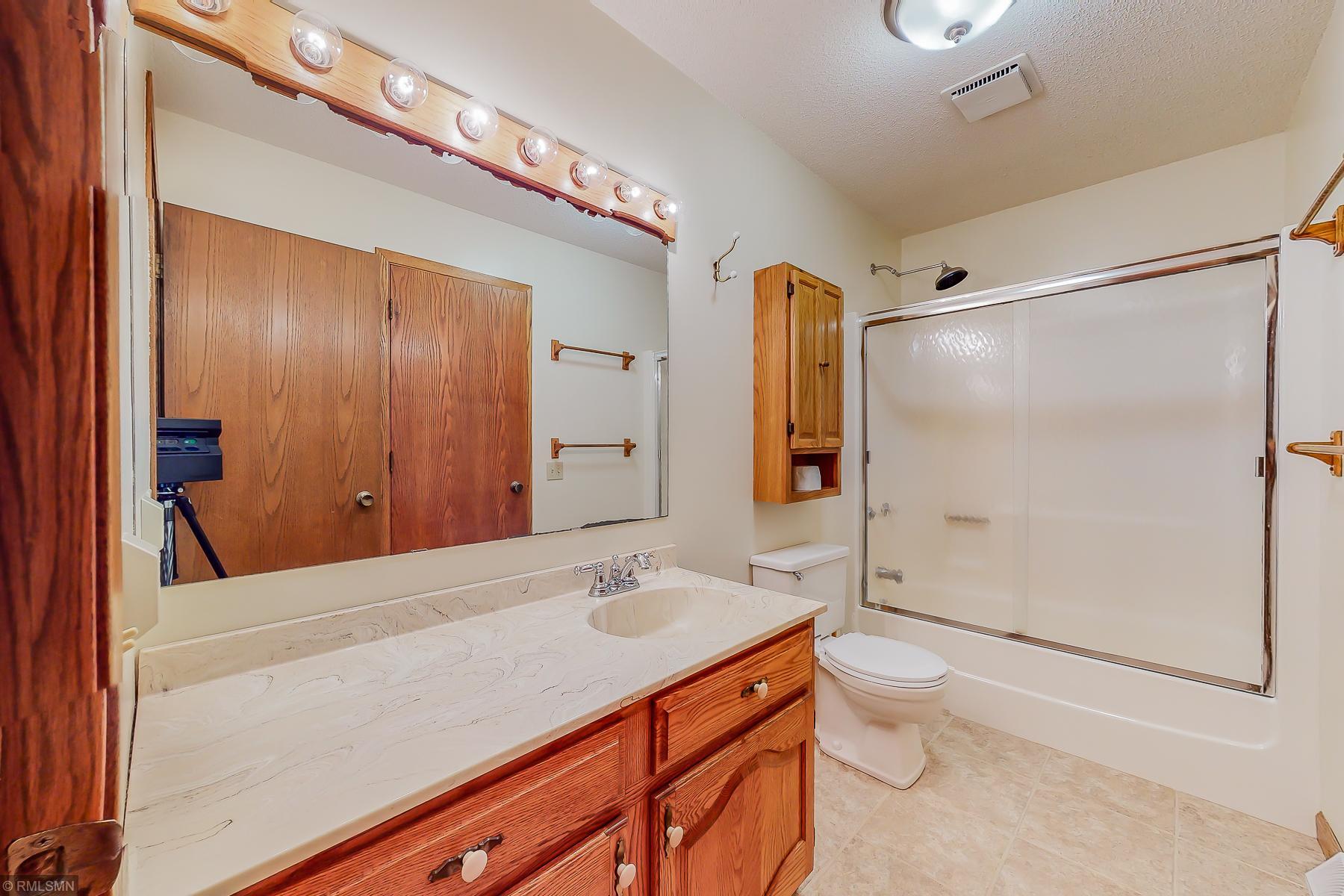 2870 Shadow Drive Southeast Rochester, MN 55904 - Photo 15 of 34