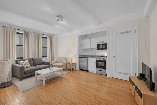 $370,000 | 457 West 57th Street, Unit 614 | Hell's Kitchen