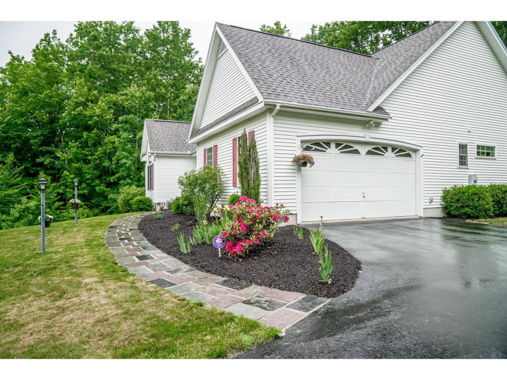 33 Inkberry Road New Boston, NH 03070 - Photo 2 of 26