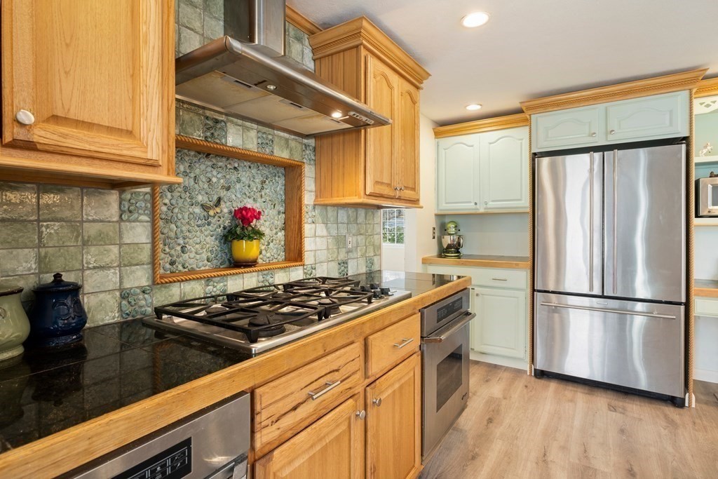 50 Cardigan Road Tewksbury, MA 01876 - Photo 8 of 40 Gallery Image 8