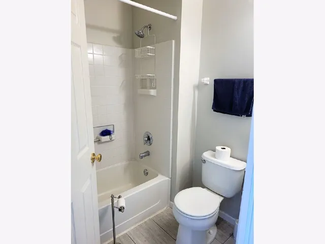 $3,000 | 1088 North Claremont Drive, Palatine, IL 60074