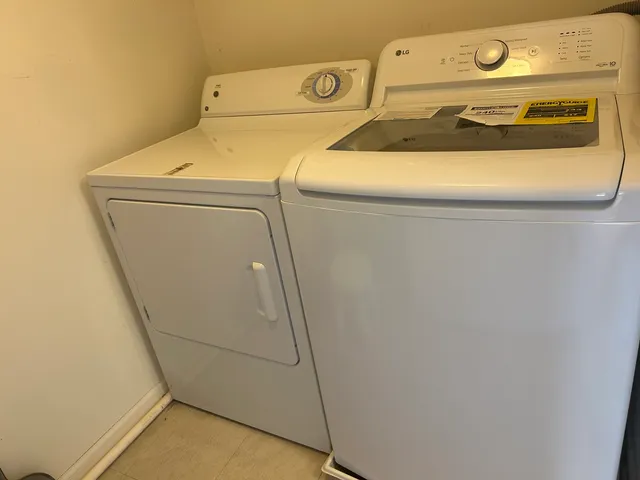 $3,000 | 1088 North Claremont Drive, Palatine, IL 60074