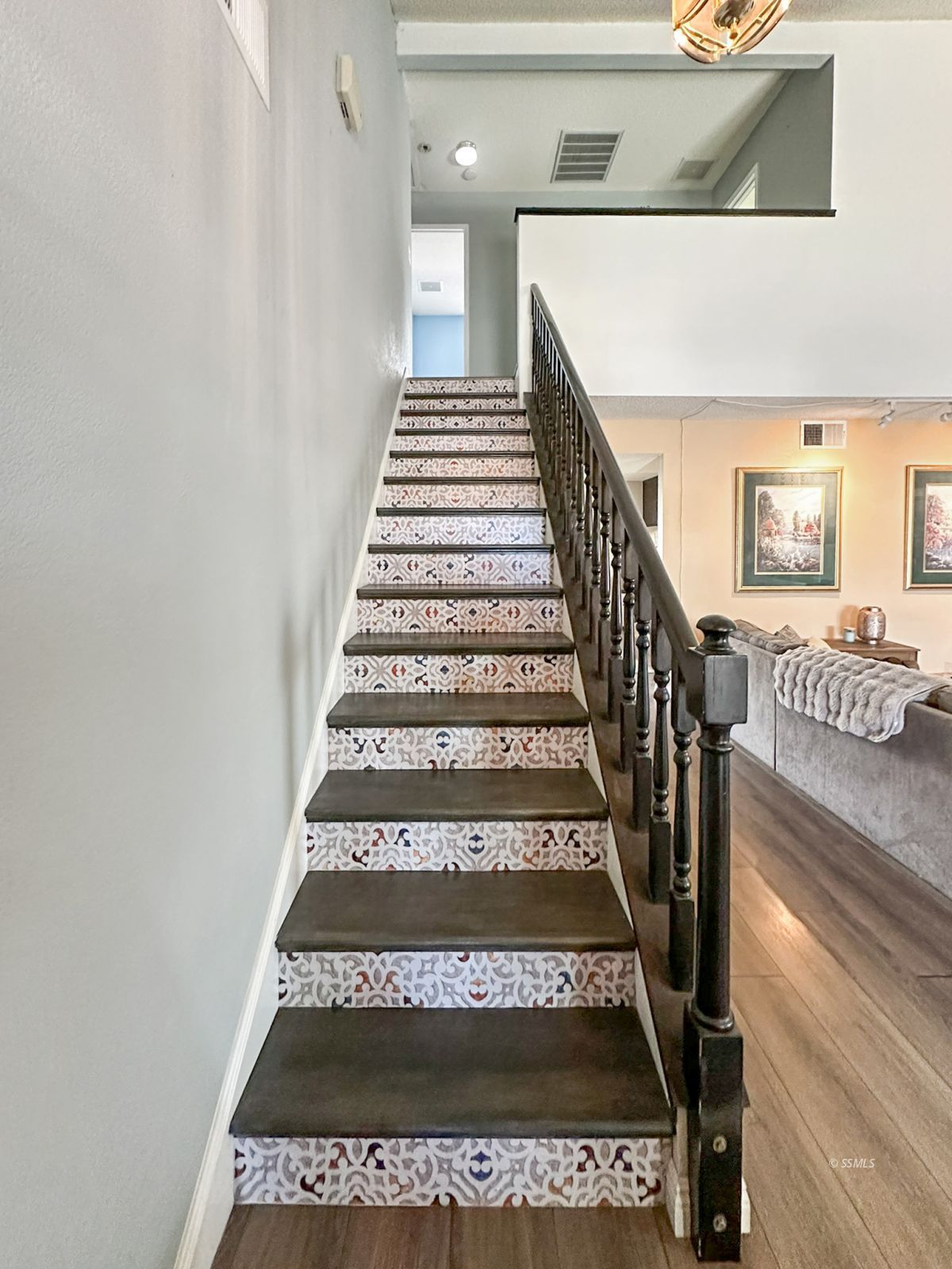 724 West Dolphin Avenue Ridgecrest, CA 93555 - Photo 12 of 50 a view of entryway