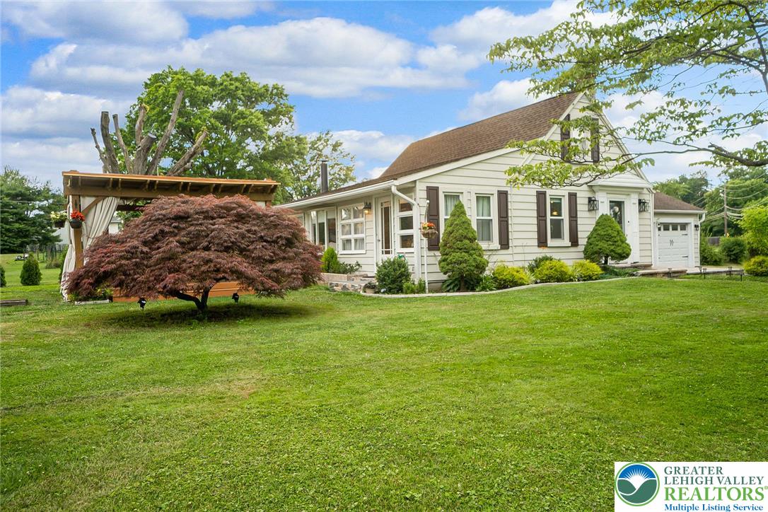 4108 Oakland Road Bethlehem, PA 18020 - Photo 4 of 62 Gallery Image 4