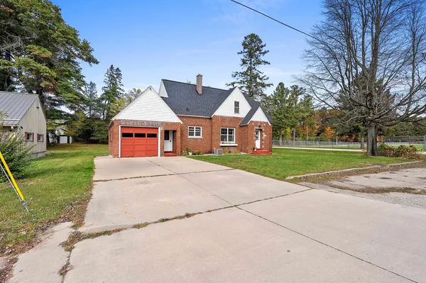 $237,500 | 702 Mira Avenue, Crivitz, WI 54114