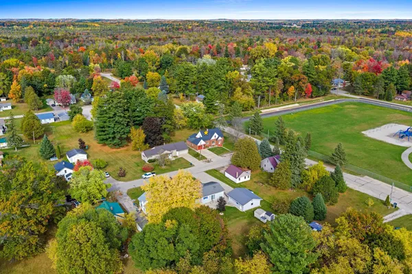 $237,500 | 702 Mira Avenue, Crivitz, WI 54114