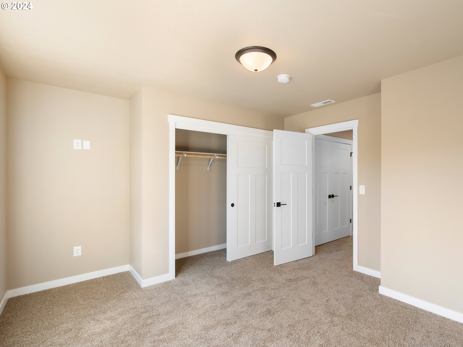 4435 Southeast Umatilla Street Portland, OR 97206 - Photo 31 of 48 a view of an empty room
