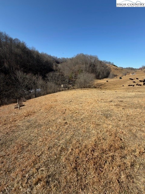 13.518 Landmark Church Road Lansing, NC 28643 - Photo 18 of 31 a view of ocean and mountain