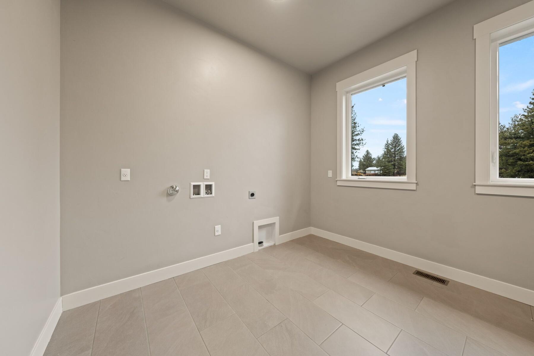 60201 Sunset View Drive Bend, OR 97702 - Photo 33 of 51 batch_31-web-or-mls-Riley Visuals-30