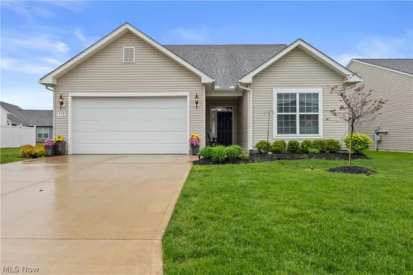 $430,000 | 412 Wescott Way, Elyria, OH 44035