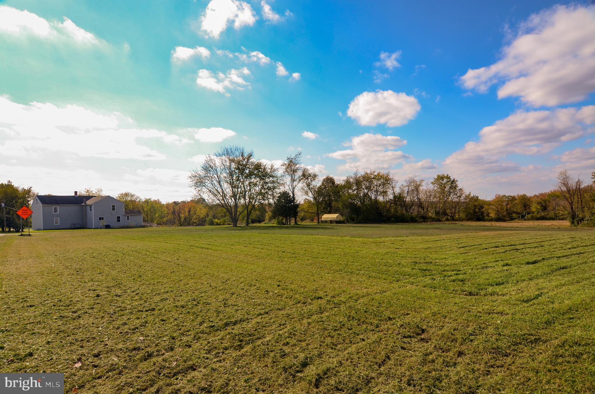 19 Harrisonville Lake Road Pilesgrove, NJ 08098 - Photo 37 of 44 a view of an ocean and a building