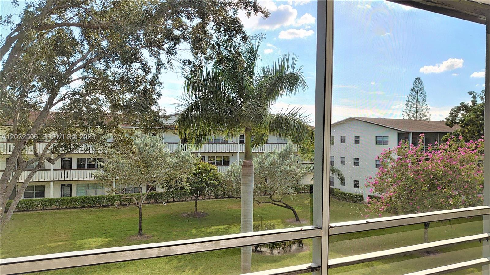 250 Suffolk F, Unit 250 Boca Raton, FL 33434 - Photo 13 of 15