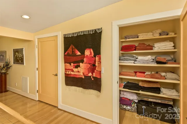 $1,174,000 | 404 Amanda Drive, Mars Hill, NC 28754