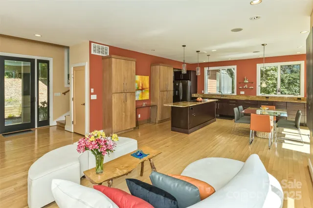 $1,174,000 | 404 Amanda Drive, Mars Hill, NC 28754