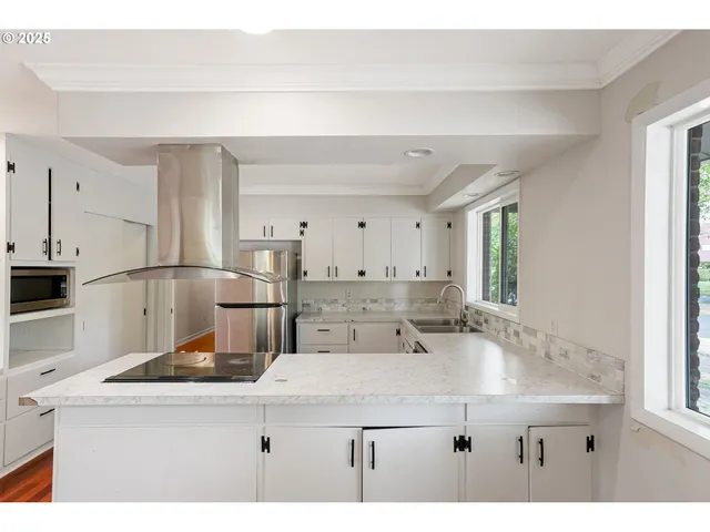 $699,000 | 3130 Northwest Van Buren Avenue, Corvallis, OR 97330