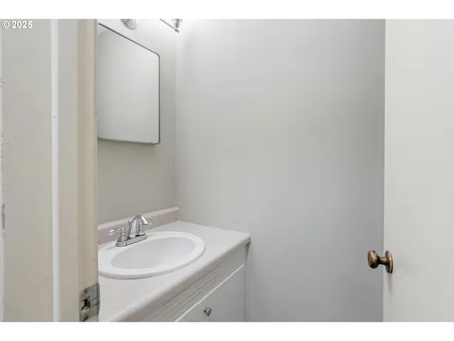 $699,000 | 3130 Northwest Van Buren Avenue, Corvallis, OR 97330