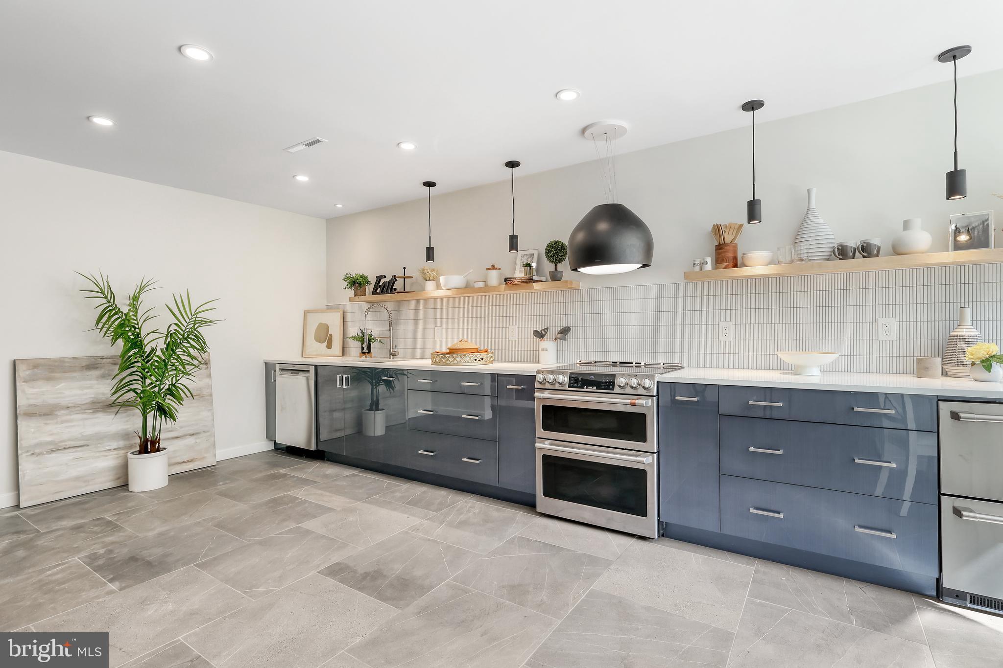 11575 Maple Ridge Road Reston, VA 20190 - Photo 10 of 68