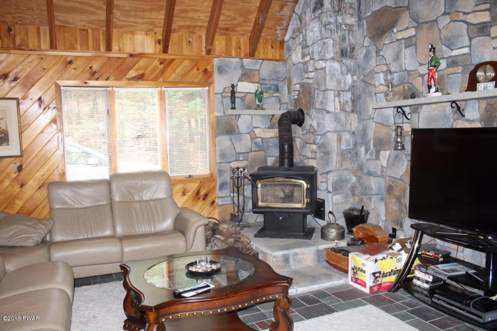 122 Deer Run Road Hawley, PA 18428 - Photo 9 of 39 Gallery Image 9