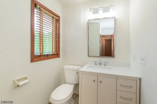 $999,000 | 36 Bellows Lane, Montville, NJ 07082