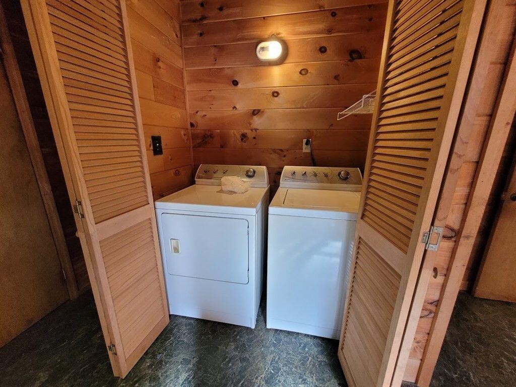 145 Crawford Stiles Road Farner, TN 37333 - Photo 12 of 45 a utility room with dryer and washer