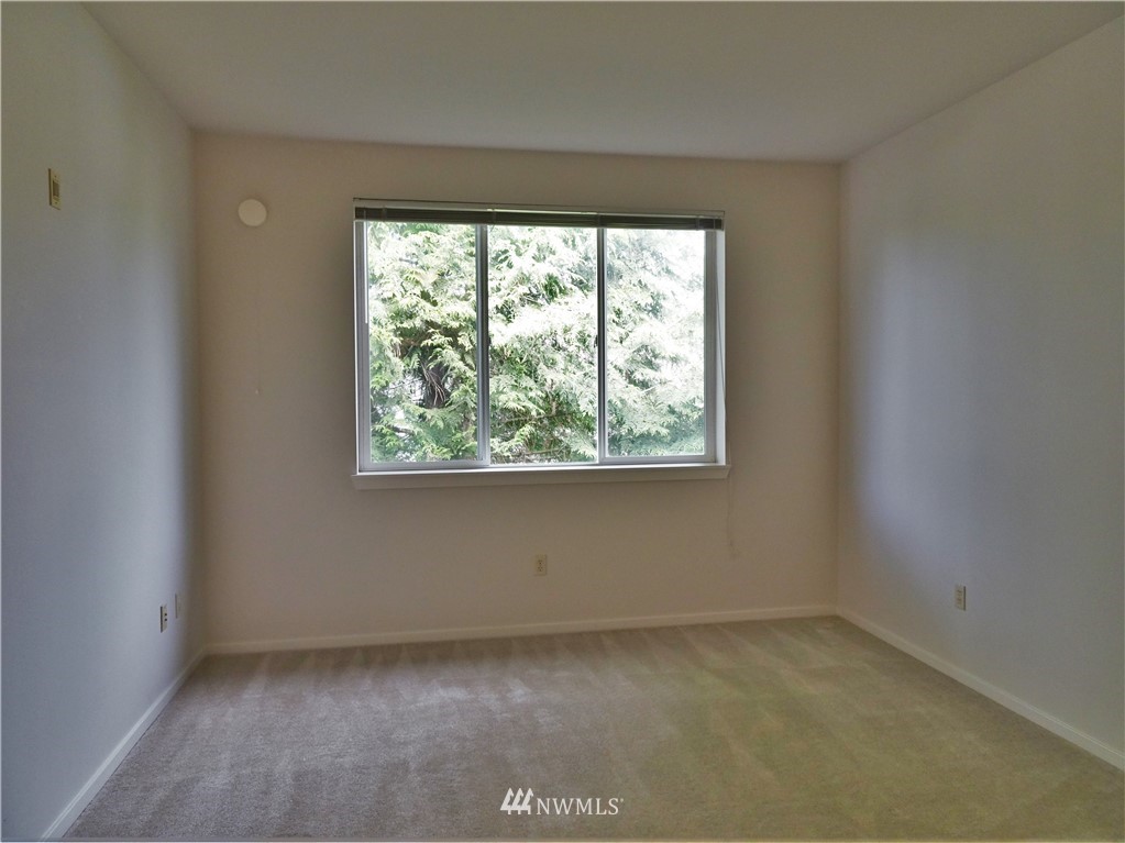 561 Anacortes Court Northeast, Unit 102 Renton, WA 98059 - Photo 11 of 15 Gallery Image 11