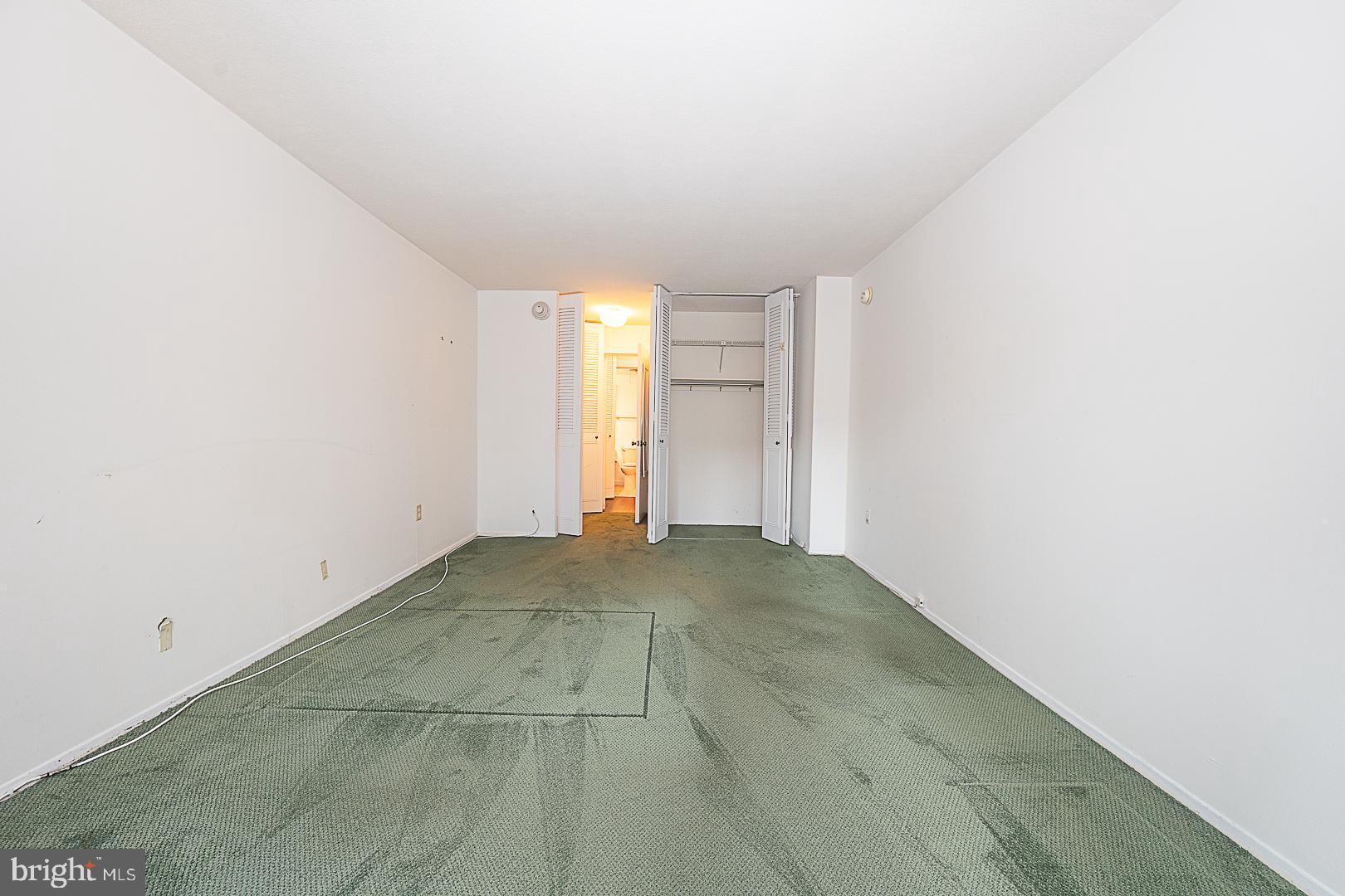 1919 Chestnut Street, Unit 1722 Philadelphia, PA 19103 - Photo 10 of 26 a view of empty room