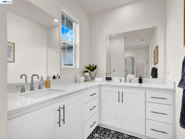 $1,200,000 | 37457 Salt Grass Road, Newark, CA 94560