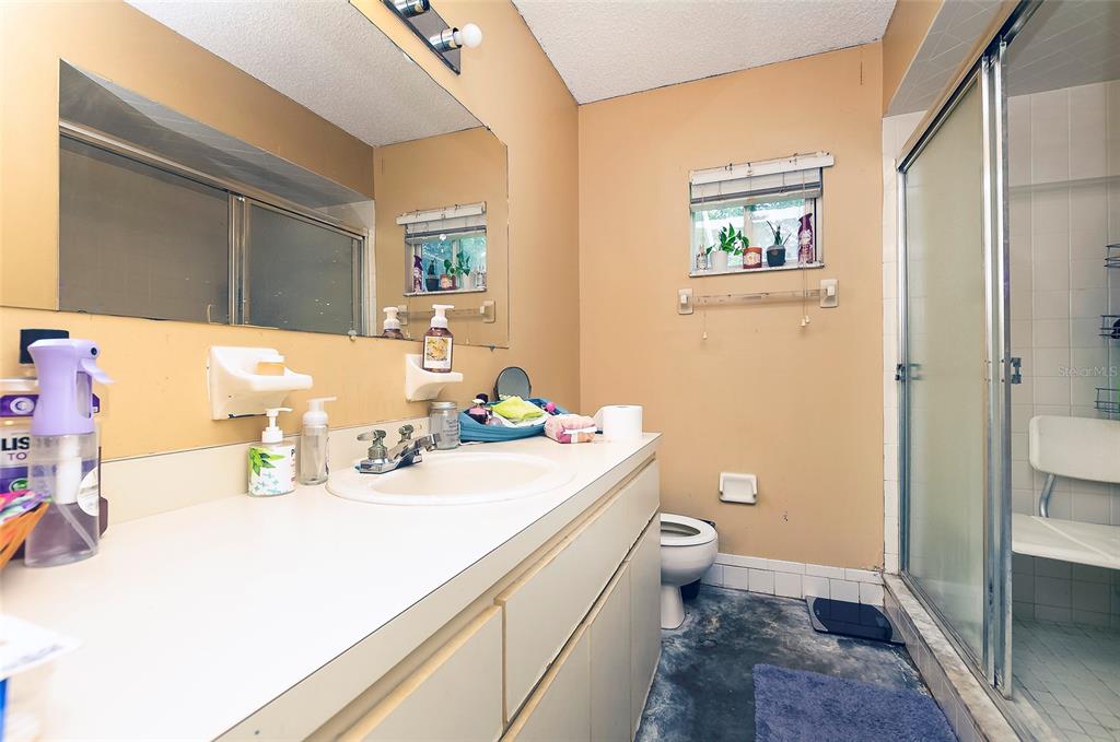 6488 Southwest 103rd Street Road Ocala, FL 34476 - Photo 12 of 25