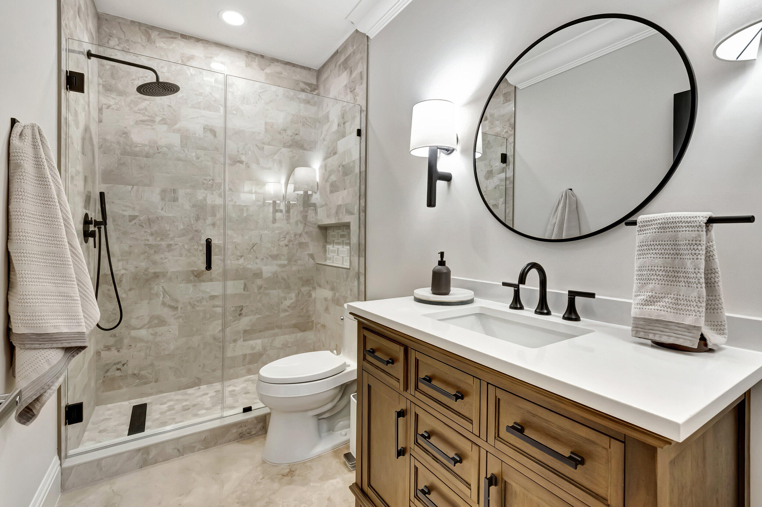 301 Southwest 15th Street Boca Raton, FL 33432 - Photo 30 of 65 Guest bathroom