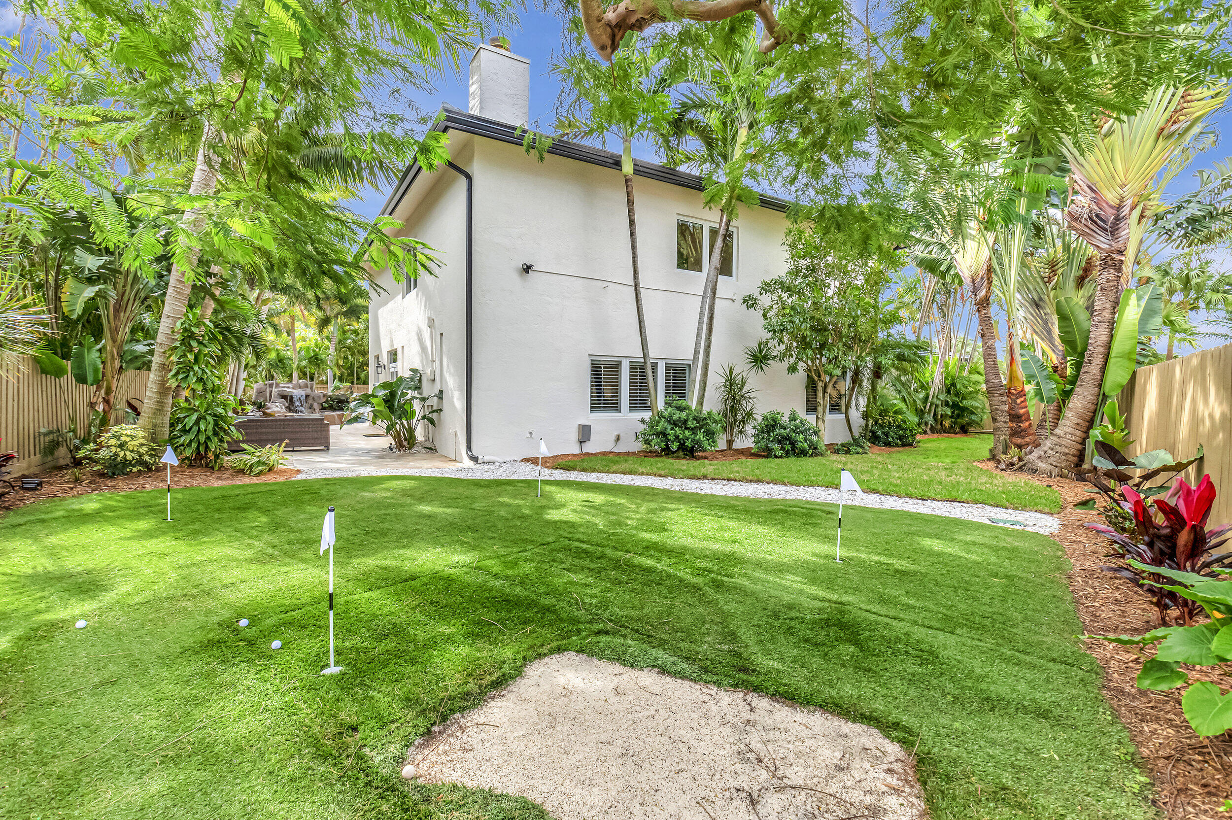 301 Southwest 15th Street Boca Raton, FL 33432 - Photo 59 of 65 Putting area