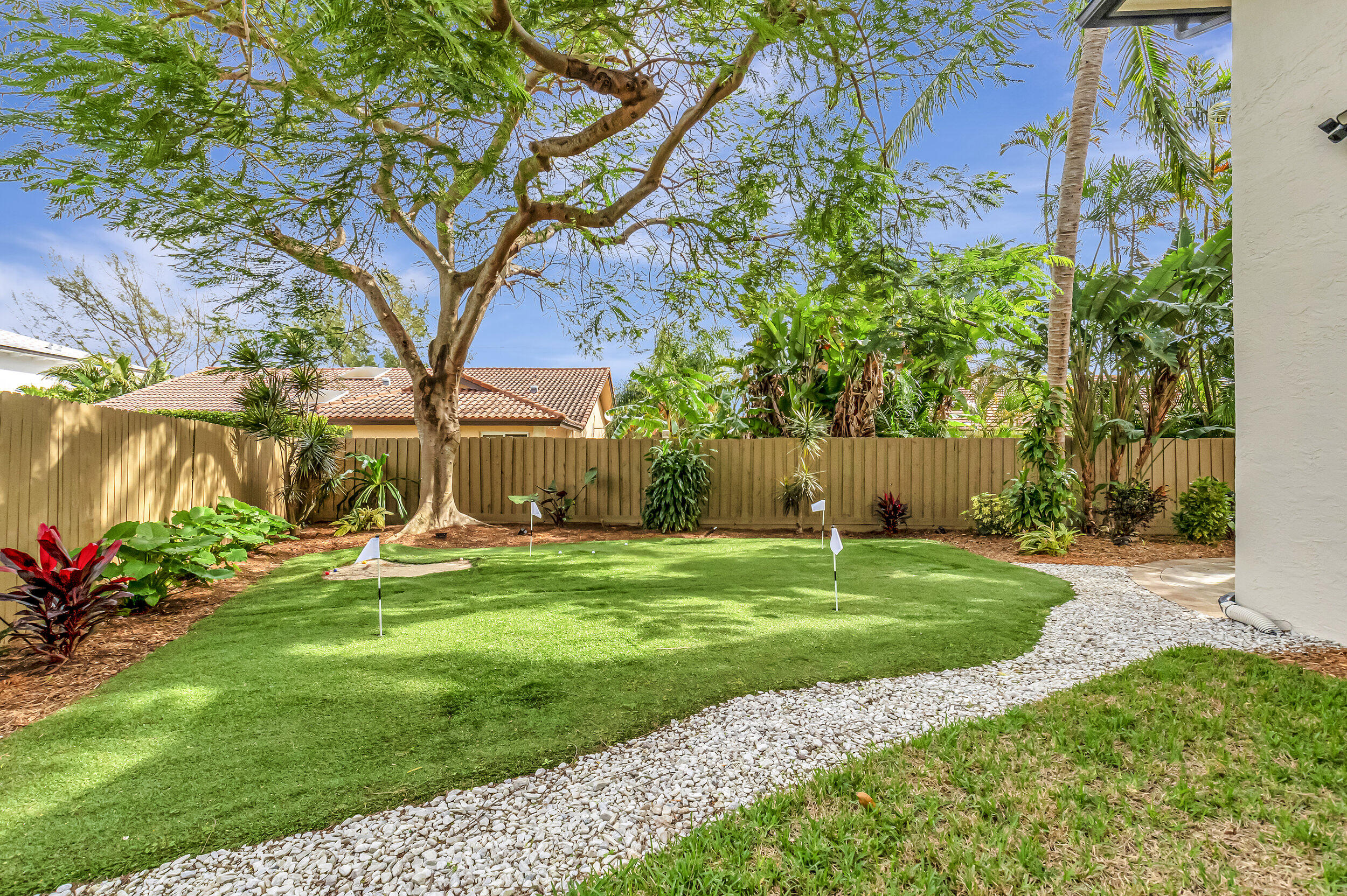 301 Southwest 15th Street Boca Raton, FL 33432 - Photo 60 of 65 Putting area