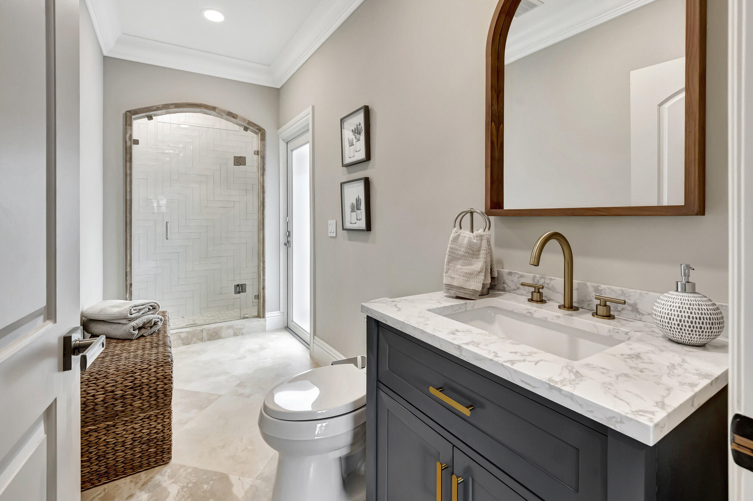 301 Southwest 15th Street Boca Raton, FL 33432 - Photo 9 of 65 Ensuite bathroom for bedroom 6