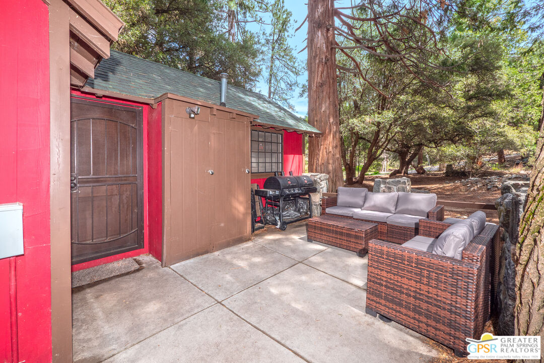 76 7 Oaks Road Angelus Oaks, CA 92305 - Photo 19 of 35