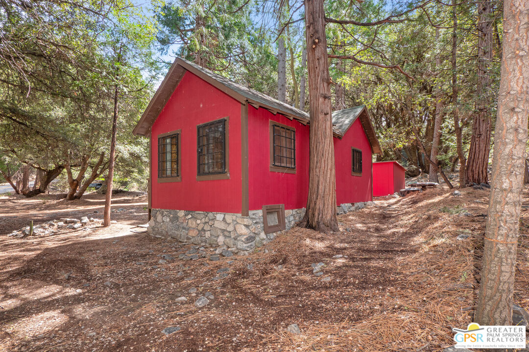 76 7 Oaks Road Angelus Oaks, CA 92305 - Photo 24 of 35